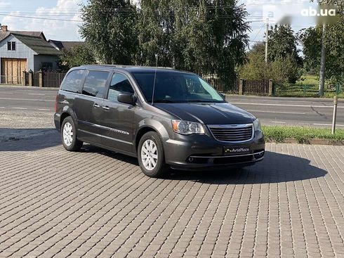 Chrysler town&country 2016 - фото 25