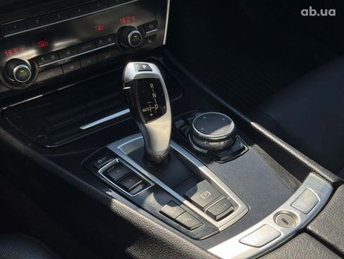 BMW 5 серия 2017 серый - фото 28