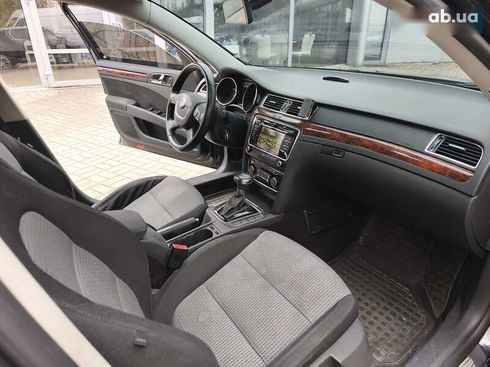 Skoda Superb 2011 - фото 11