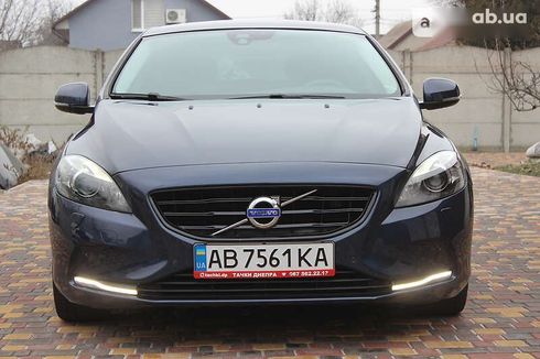 Volvo V40 2015 - фото 14