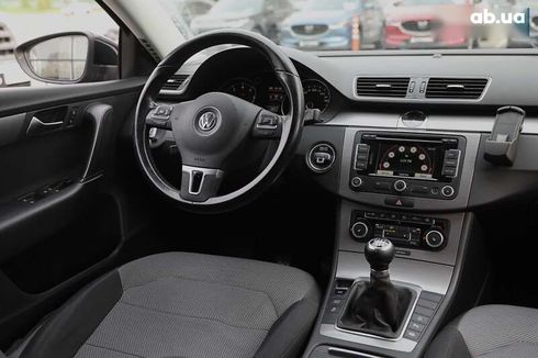 Volkswagen Passat 2011 - фото 9