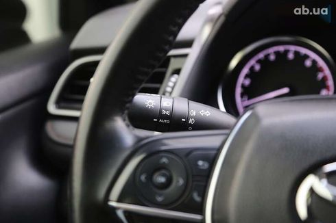 Toyota Camry 2019 - фото 16