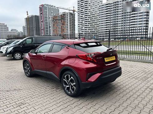 Toyota C-HR 2019 - фото 5