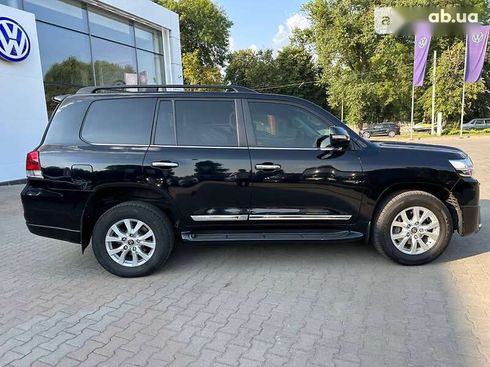 Toyota Land Cruiser 2019 - фото 9