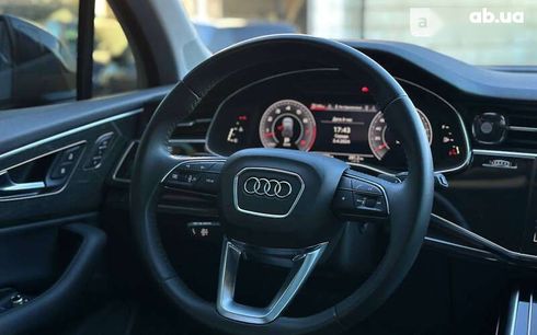 Audi Q7 2020 - фото 17