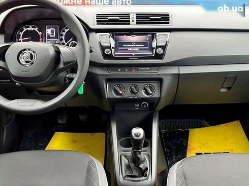 Skoda Fabia 2021 - фото 28