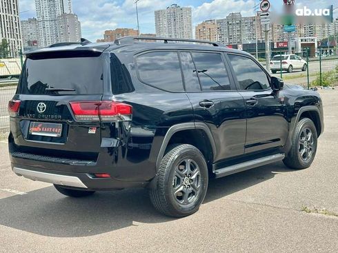 Toyota Land Cruiser 2022 - фото 16