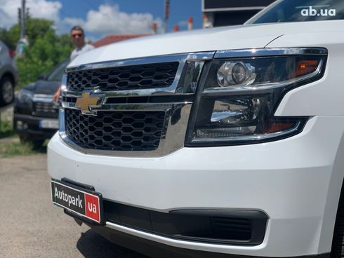 Chevrolet Suburban 2019 белый - фото 4