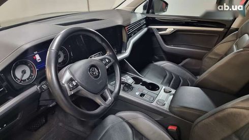 Volkswagen Touareg 2019 - фото 11