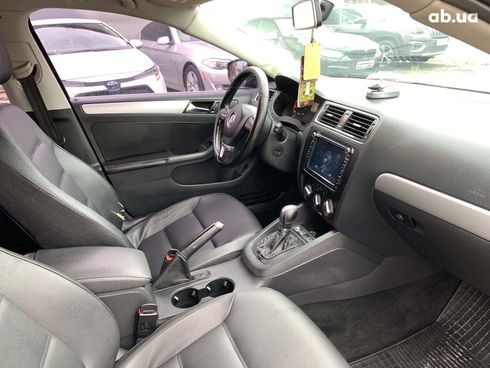 Volkswagen Jetta 2010 черный - фото 70