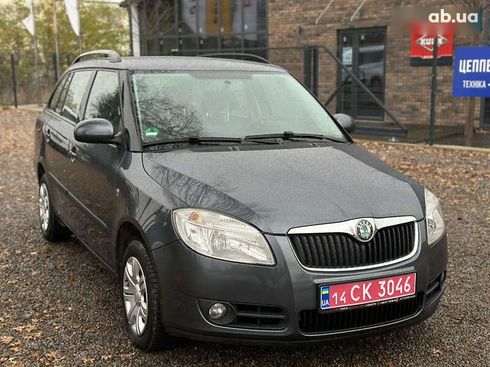 Skoda Fabia 2008 - фото 2