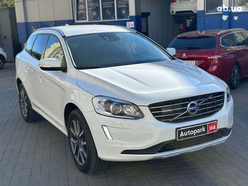 Volvo XC60 2017 белый - фото 15