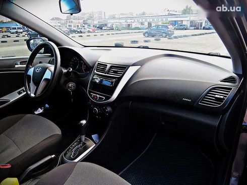 Hyundai Accent 2011 - фото 12