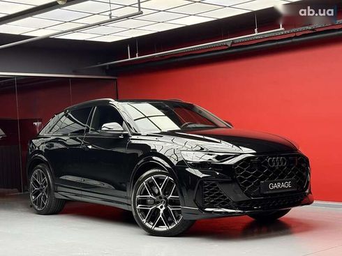 Audi RS Q8 2024 - фото 15