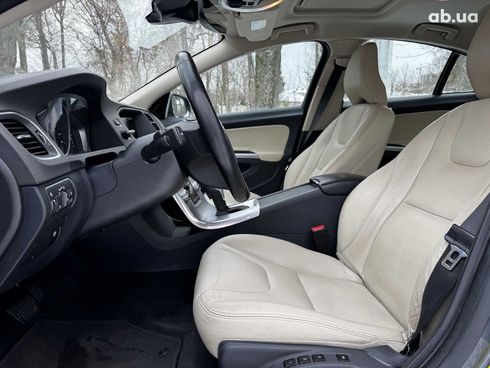 Volvo S60 2016 серый - фото 32