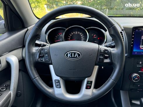 Kia Sorento 2012 черный - фото 30