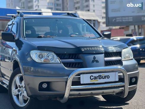 Mitsubishi Outlander 2005 - фото 3
