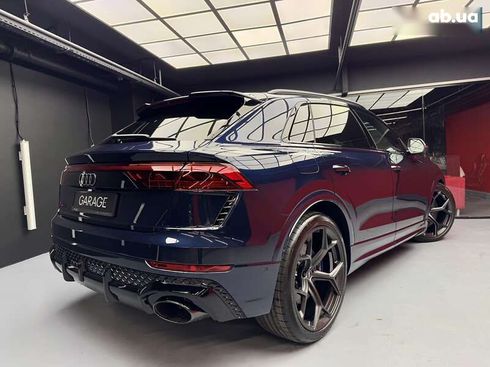 Audi RS Q8 2024 - фото 19