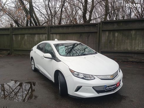 Chevrolet Volt 2017 белый - фото 3