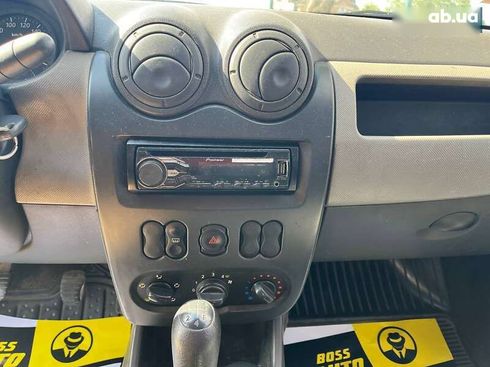 Renault Logan 2010 - фото 10