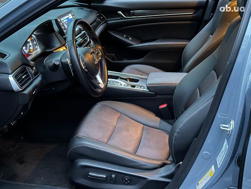 Honda Accord 2022 серый - фото 8