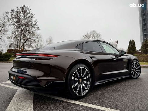 Porsche Taycan 2021 - фото 25