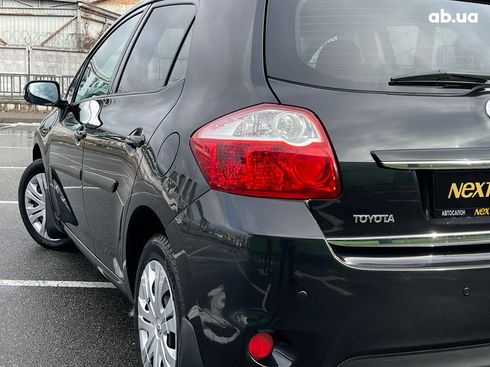 Toyota Auris 2010 - фото 6