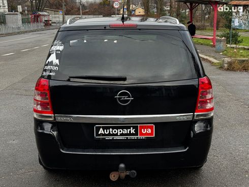 Opel Zafira 2009 черный - фото 16