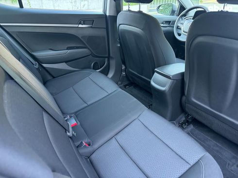 Hyundai Elantra 2018 серый - фото 22