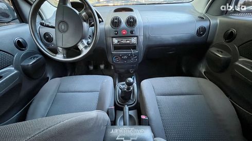 Chevrolet Aveo 2005 черный - фото 14