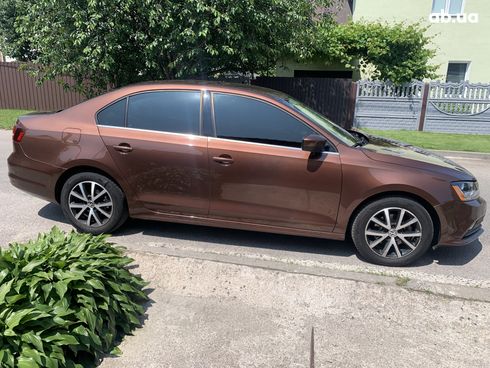 Volkswagen Jetta 2017 коричневый - фото 2