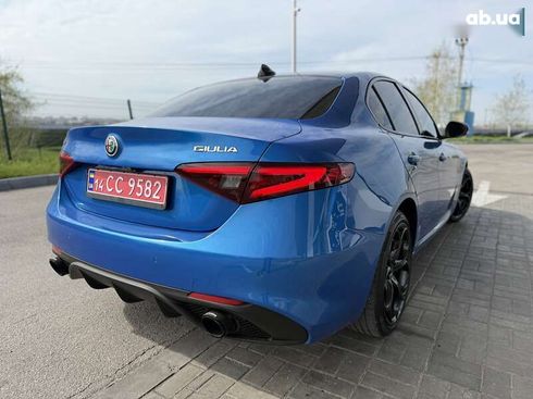 Alfa Romeo Giulia 2017 - фото 23