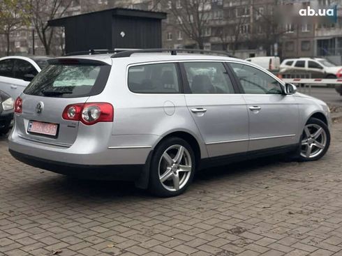 Volkswagen Passat 2010 - фото 4