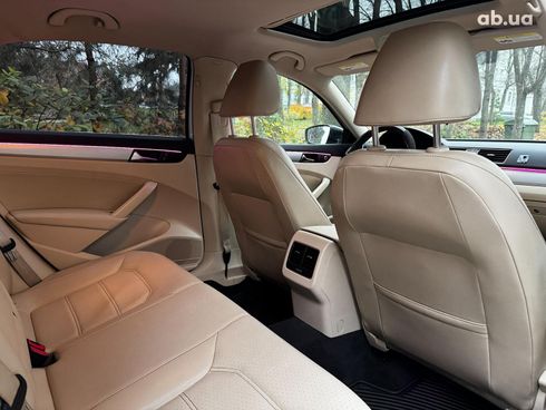 Volkswagen Passat 2012 белый - фото 31