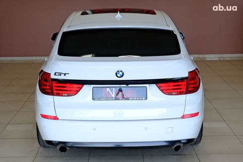 BMW 5 серия 2012 белый - фото 6