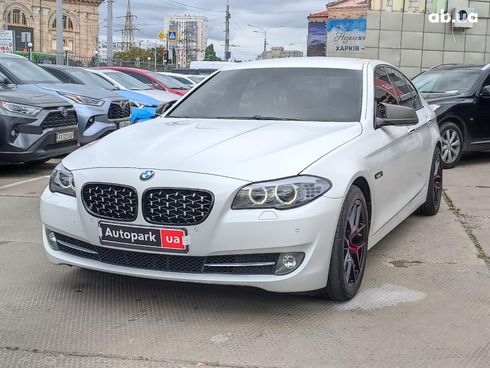 BMW 5 серия 2013 белый - фото 16