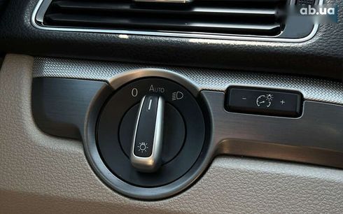 Volkswagen Passat 2016 - фото 17