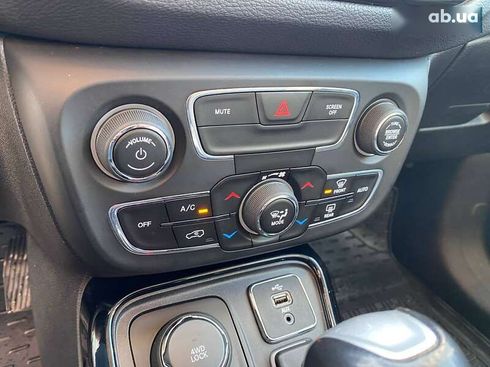Jeep Compass 2018 - фото 18