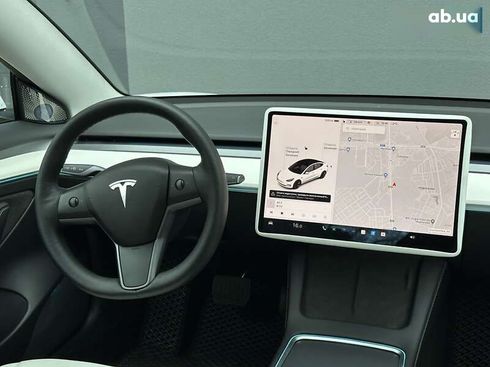 Tesla Model 3 2021 - фото 17