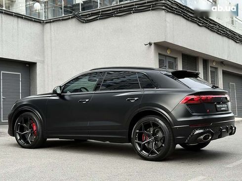 Audi RS Q8 2024 - фото 23