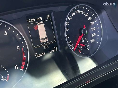 Volkswagen Multivan 2017 - фото 22