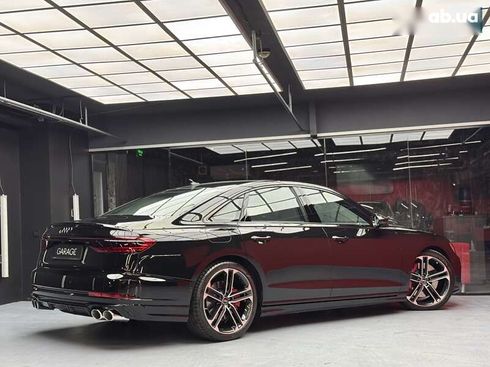 Audi S8 2024 - фото 23