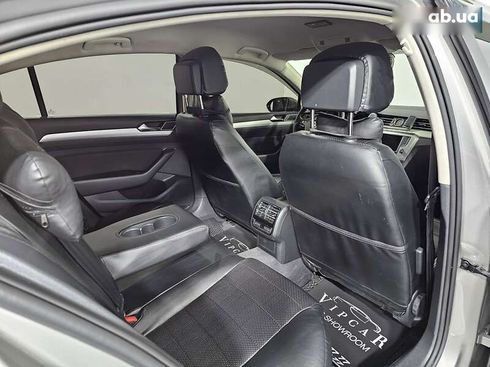 Volkswagen Passat 2015 - фото 15