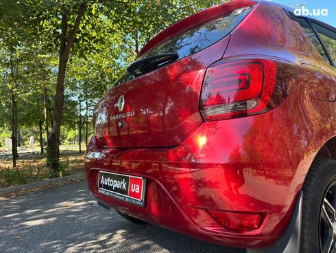 Renault Sandero 2020 красный - фото 12