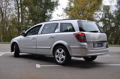 Opel Astra 2008 - фото 15