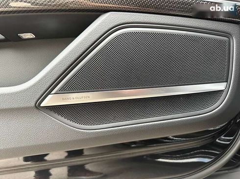 Audi S8 2025 - фото 16