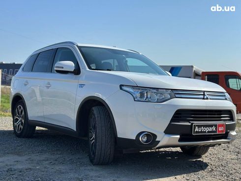 Mitsubishi Outlander 2015 белый - фото 3