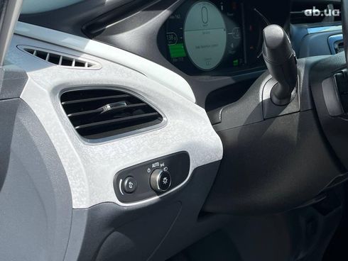 Chevrolet Bolt 2020 белый - фото 17