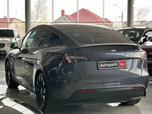 Tesla Model Y 2023 серый - фото 54