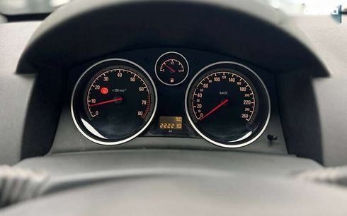Opel Astra 2009 - фото 12